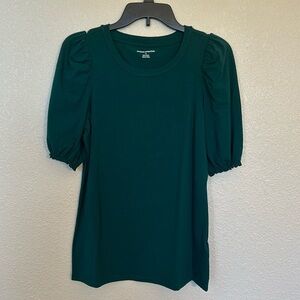Amazon women’s top in a green, medium